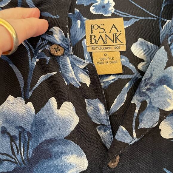Jos. A. Bank Silk Blue Floral Tropical Camp Collar Button Down Shirt, Size XL - Picture 6 of 13